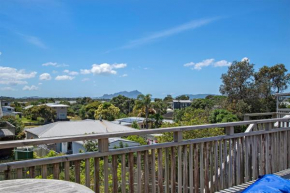 Spacious Family Bach by the Sea - Ruakaka Home, Ruakaka